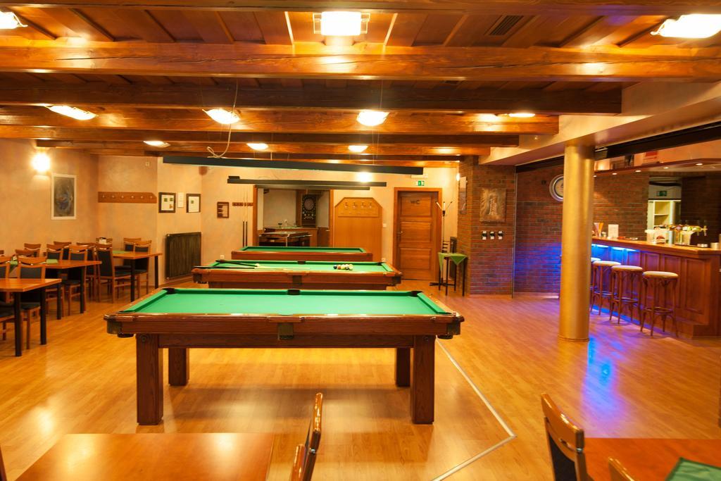 Sport-V-Hotel Hrotovice Exterior foto
